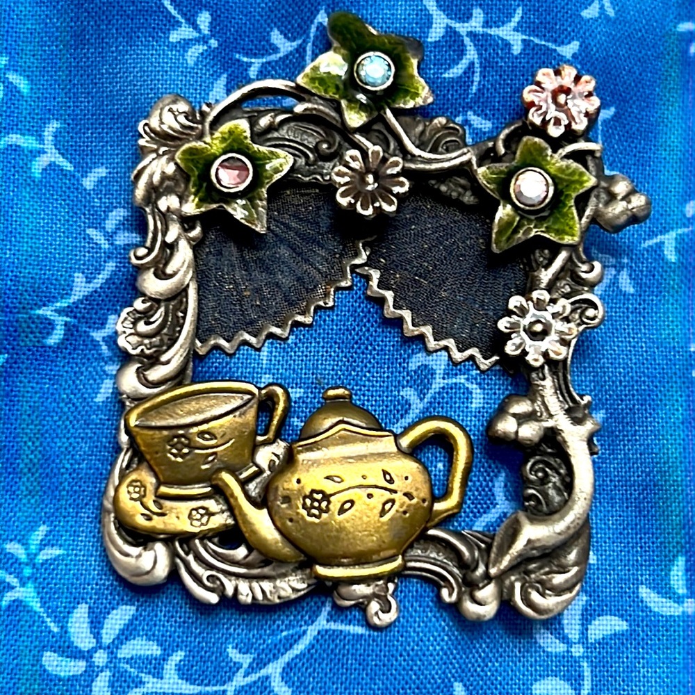 Kenneth Cole brooch teapot